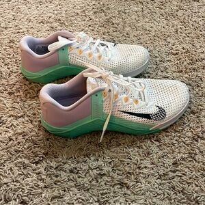 NIKE METCON 6 SZ 9